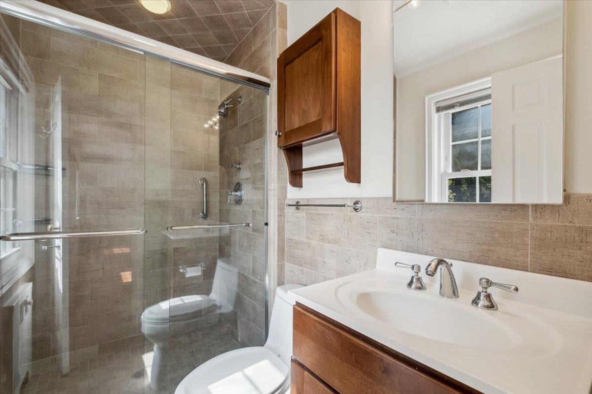 Single Family Norman  Westchester County, NY 10804, MLS-867742-10