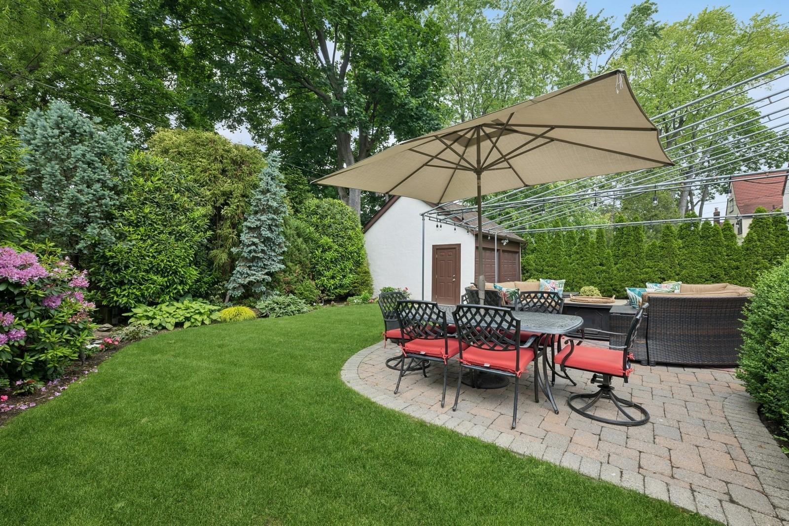 Single Family Lee  Nassau County, NY 11530, MLS-867785-39