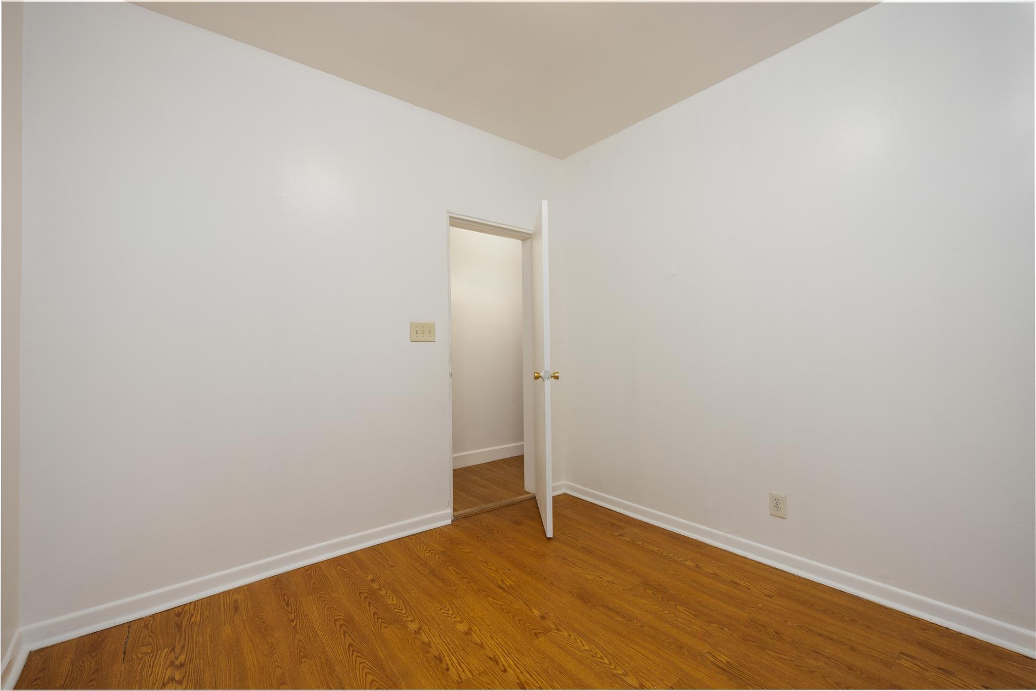 Single Family Fort Independence  Bronx, NY 10463, MLS-867788-11