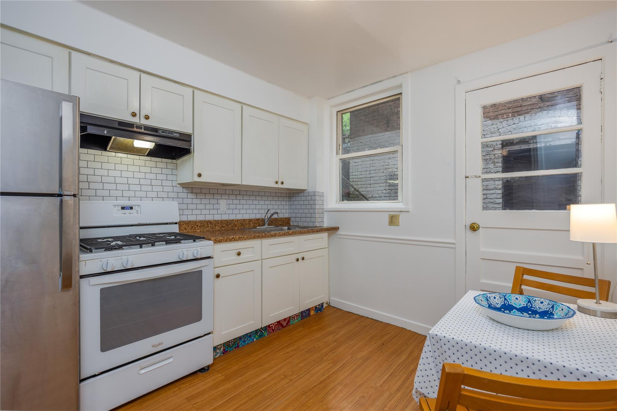 Single Family Fort Independence  Bronx, NY 10463, MLS-867788-17