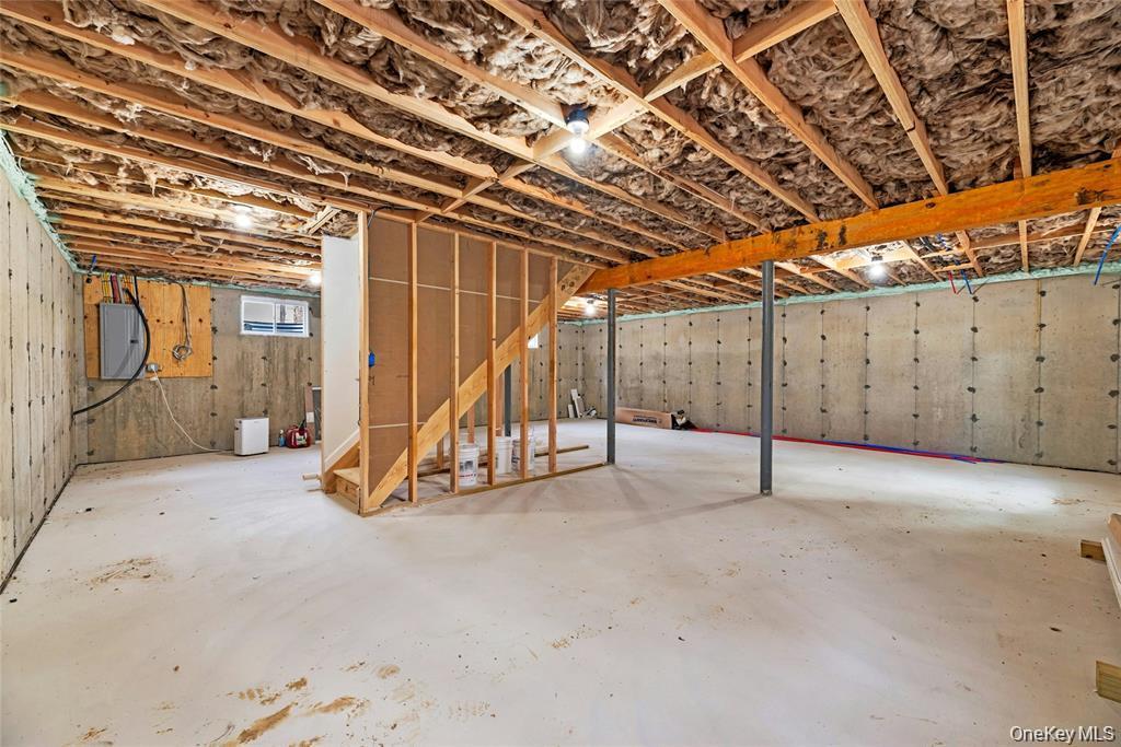 Single Family Pinewood  Suffolk County, NY 11967, MLS-867819-16