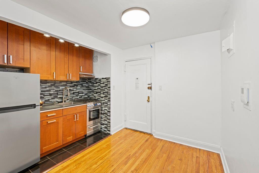 Coop Oliver  Brooklyn, NY 11209, MLS-867824-13
