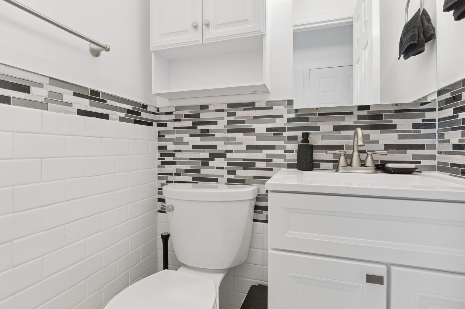 Condo Taylor  Suffolk County, NY 11980, MLS-867831-12