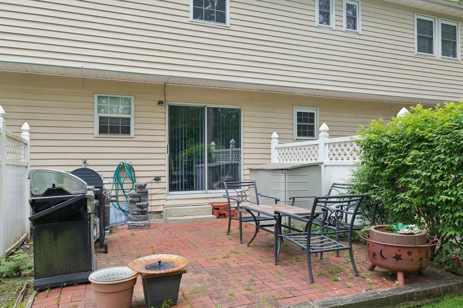 Condo Taylor  Suffolk County, NY 11980, MLS-867831-15