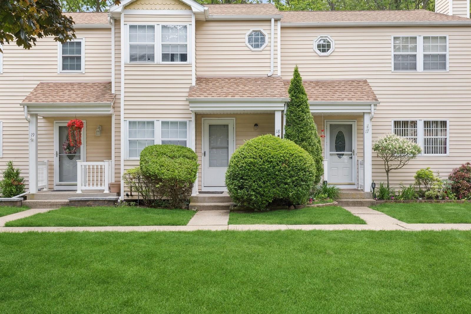 Condo Taylor  Suffolk County, NY 11980, MLS-867831-20