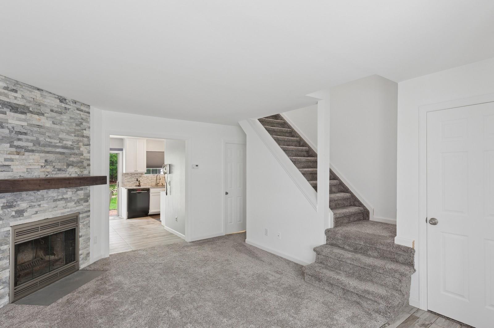 Condo Taylor  Suffolk County, NY 11980, MLS-867831-3