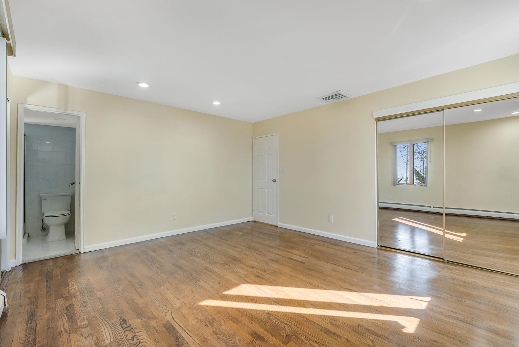Single Family Bayberry  Nassau County, NY 11566, MLS-867837-14