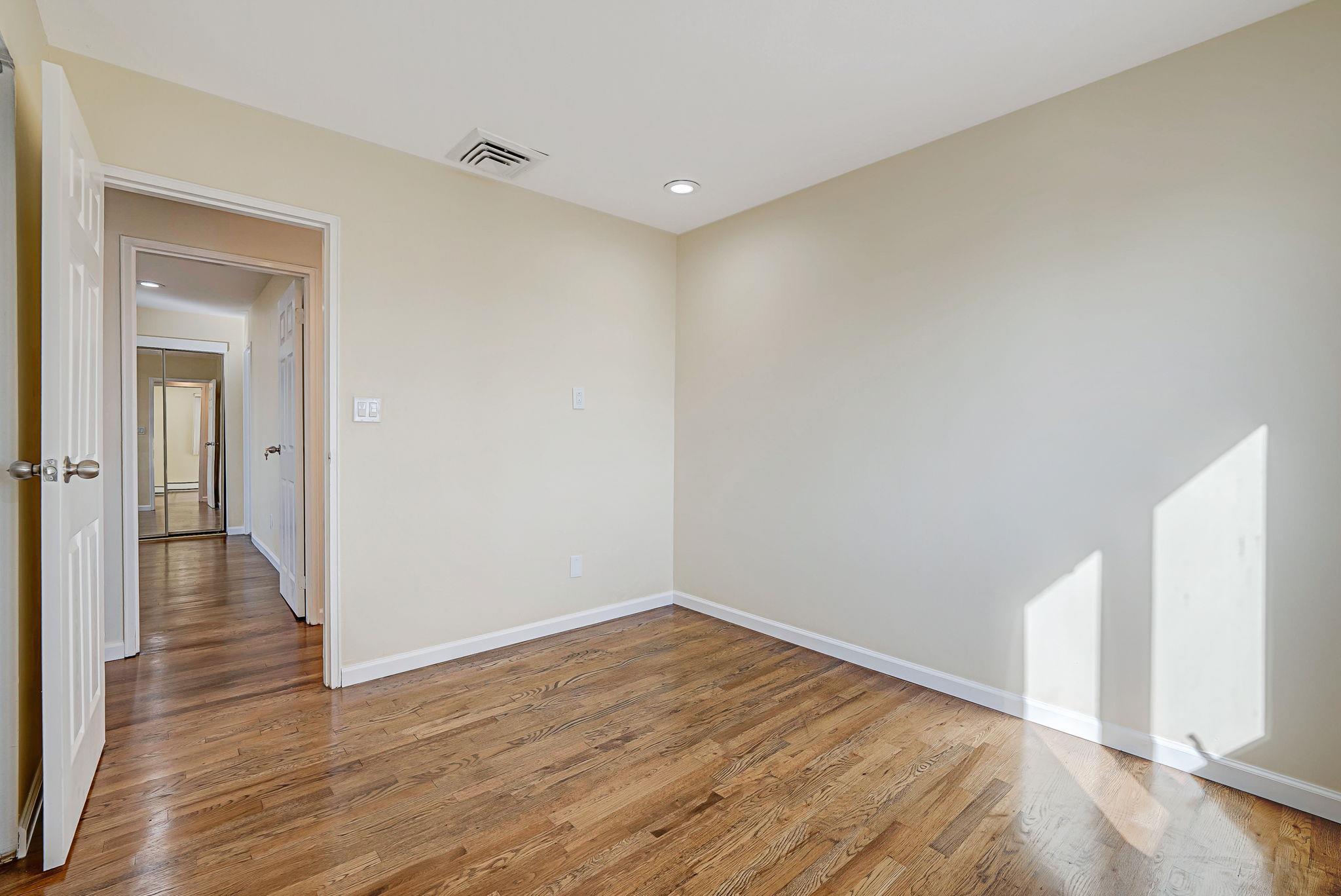 Single Family Bayberry  Nassau County, NY 11566, MLS-867837-16