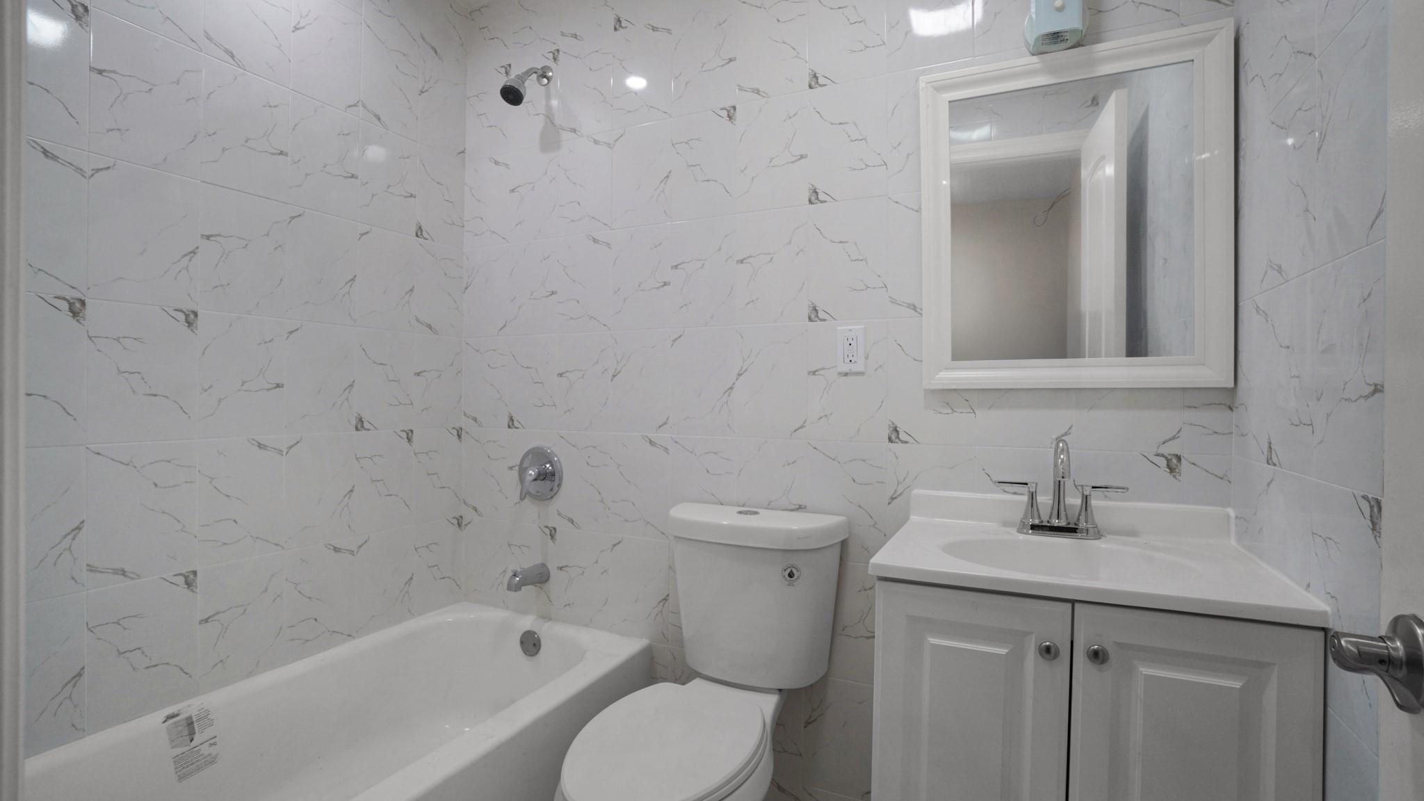 Single Family Paulding  Bronx, NY 10469, MLS-867842-24