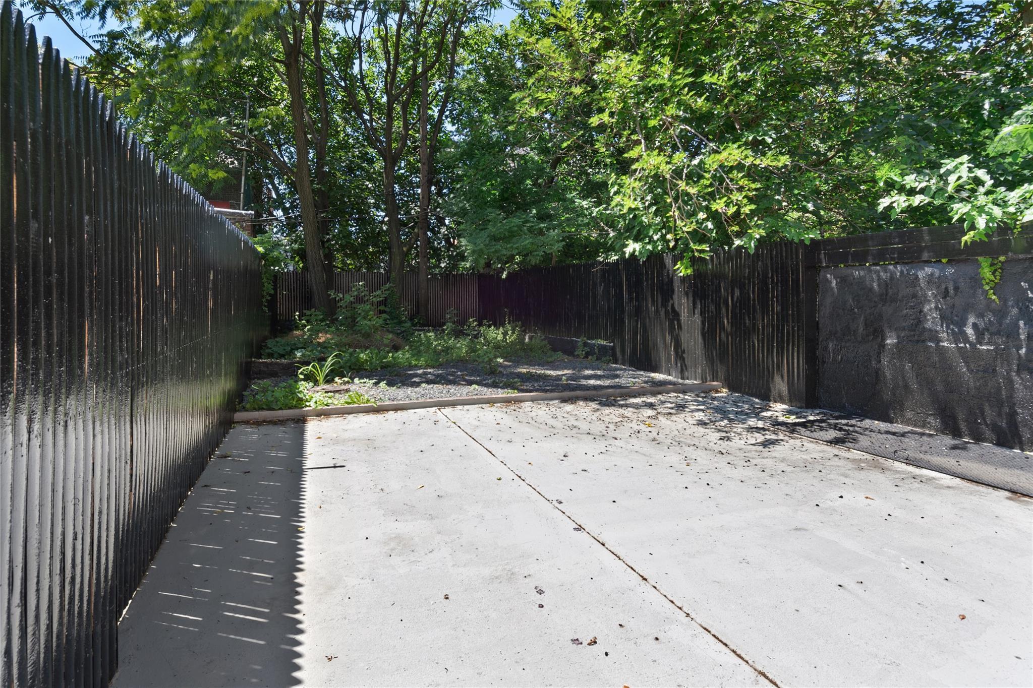 Single Family 151st  Bronx, NY 10451, MLS-867847-16