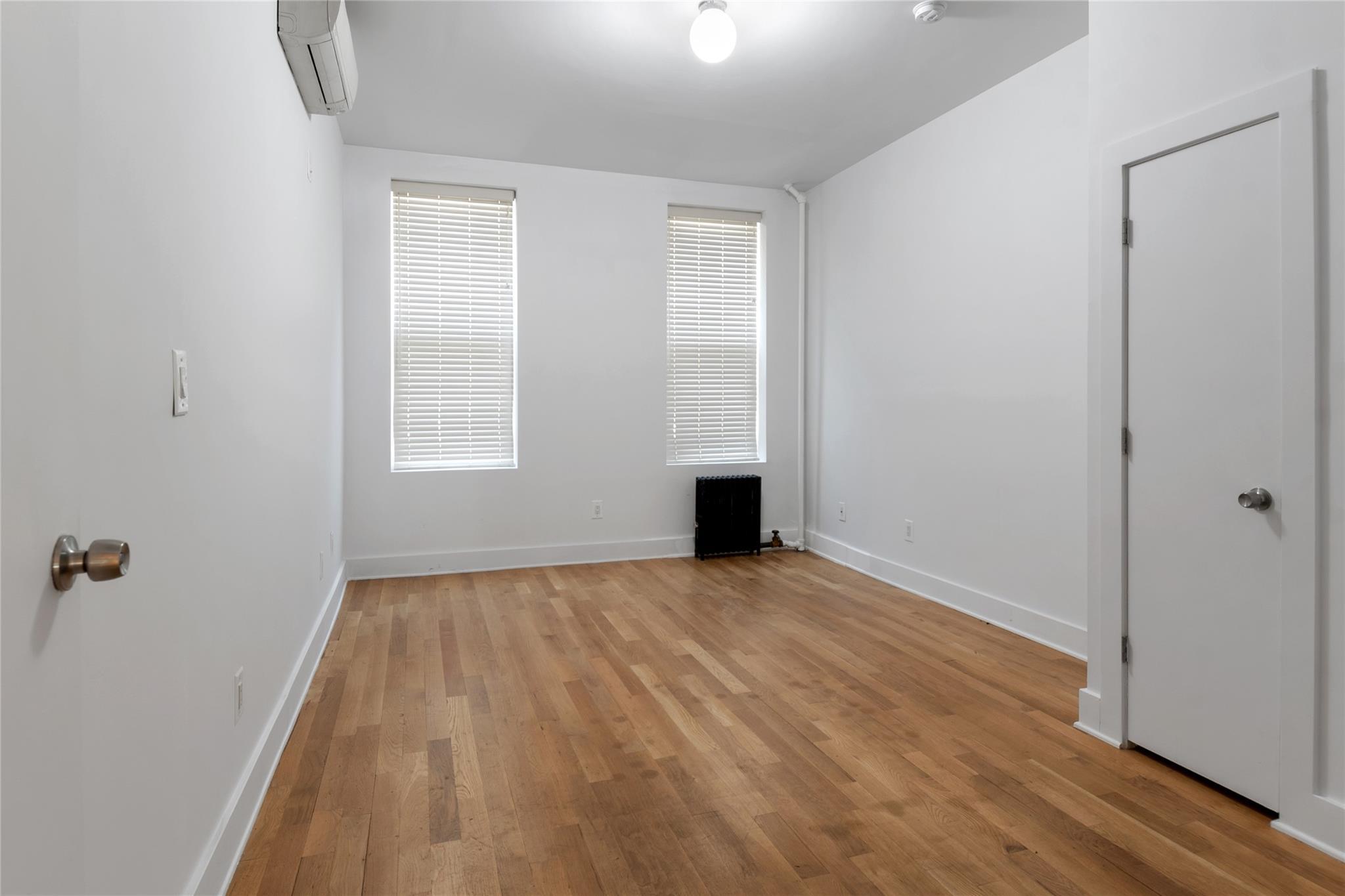 Single Family 151st  Bronx, NY 10451, MLS-867847-23