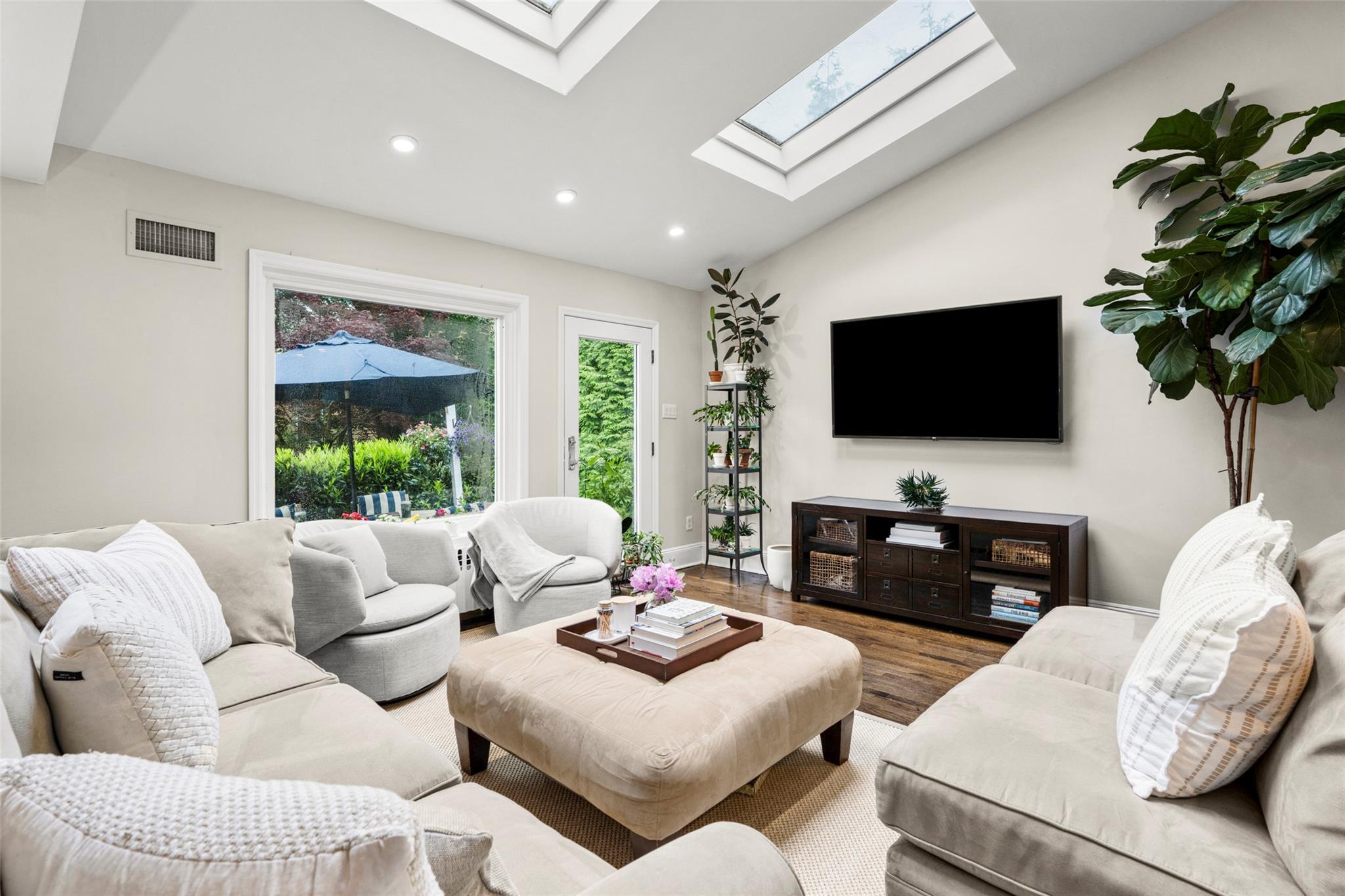 Single Family Webster  Westchester County, NY 10804, MLS-867849-6