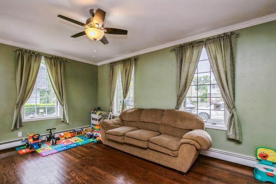 Single Family Horton  Suffolk County, NY 11746, MLS-867854-8