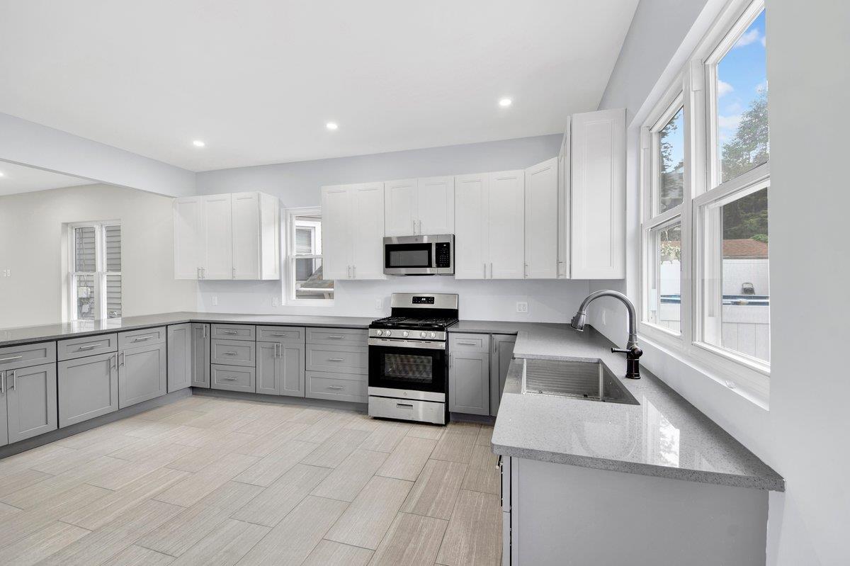 Single Family Edgewood  Westchester County, NY 10704, MLS-867866-4