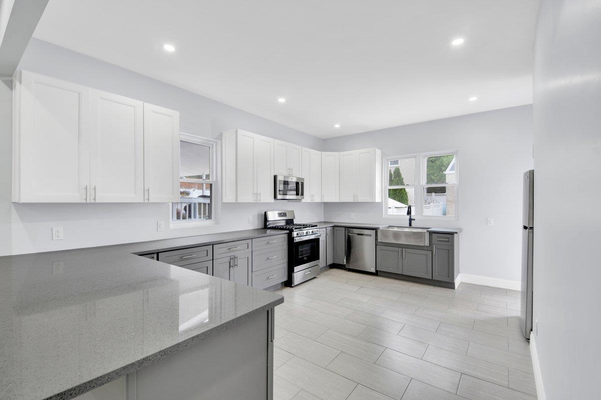Single Family Edgewood  Westchester County, NY 10704, MLS-867866-5