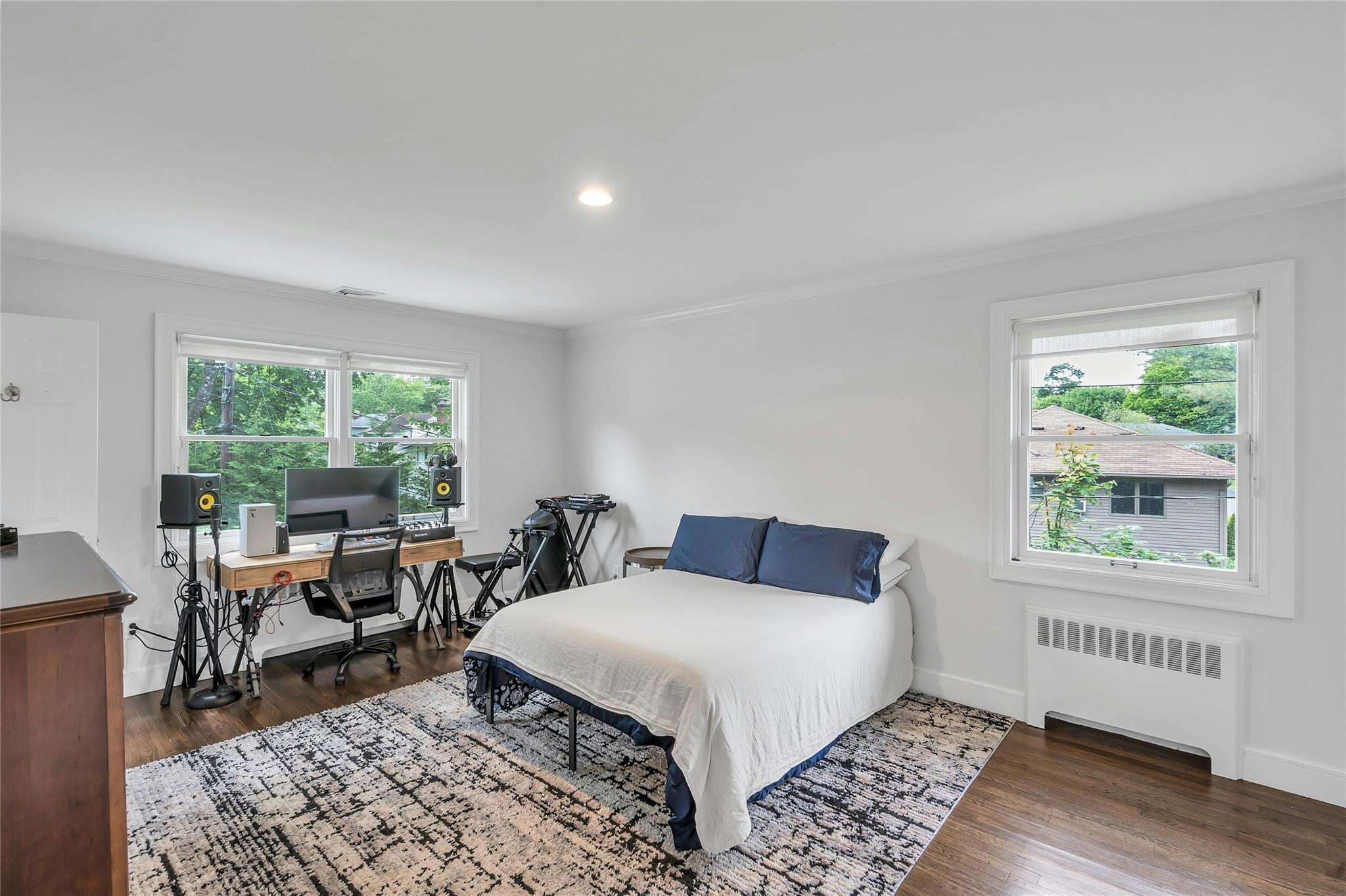 Single Family Pool  Nassau County, NY 11576, MLS-867878-10