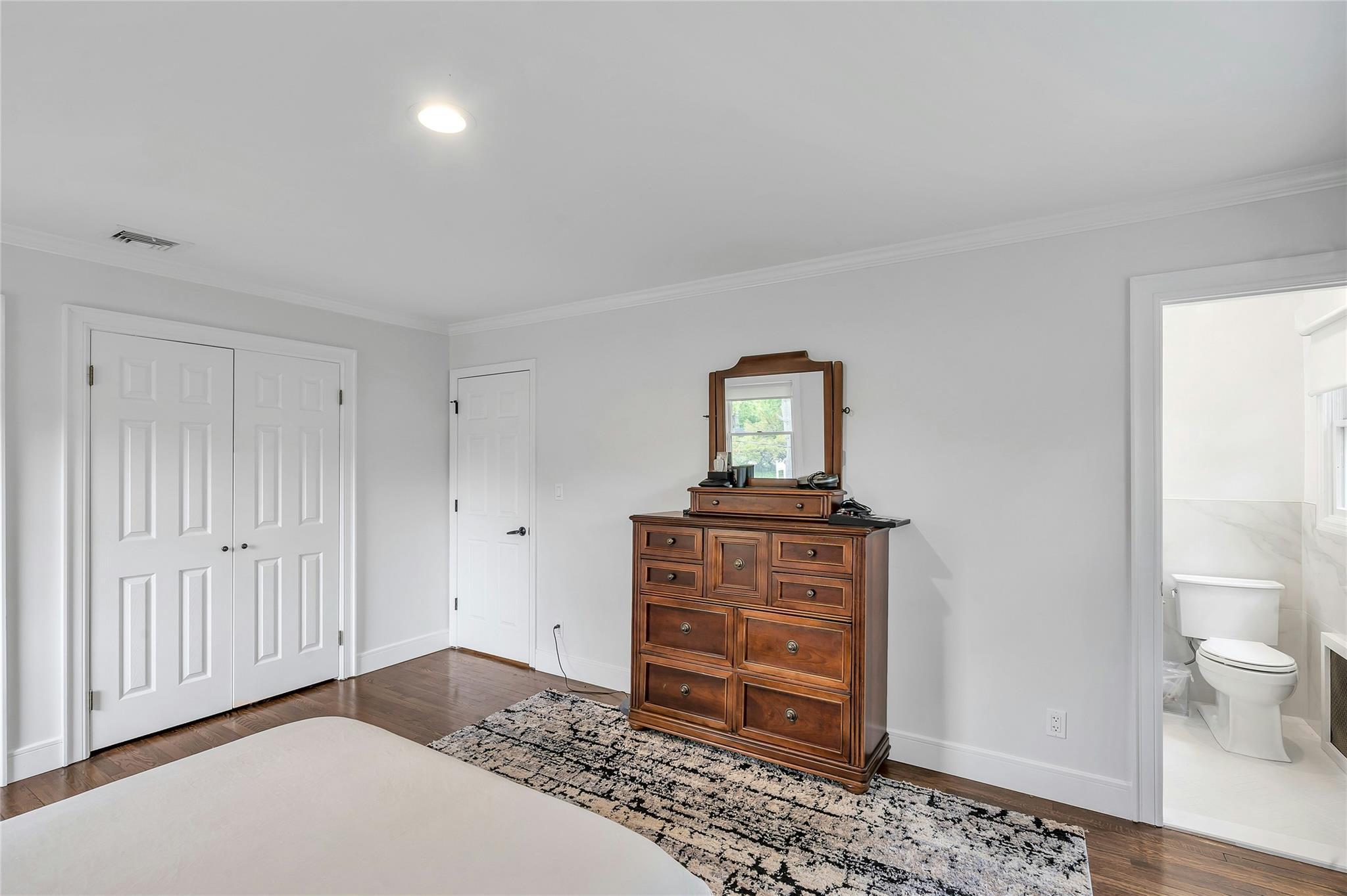Single Family Pool  Nassau County, NY 11576, MLS-867878-11