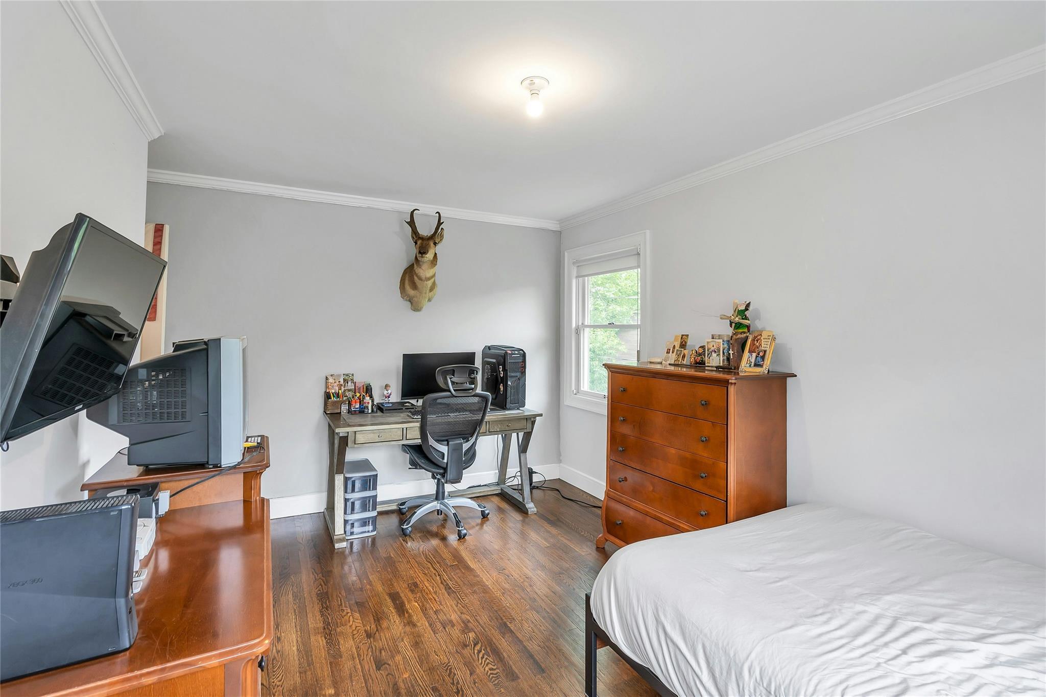 Single Family Pool  Nassau County, NY 11576, MLS-867878-14