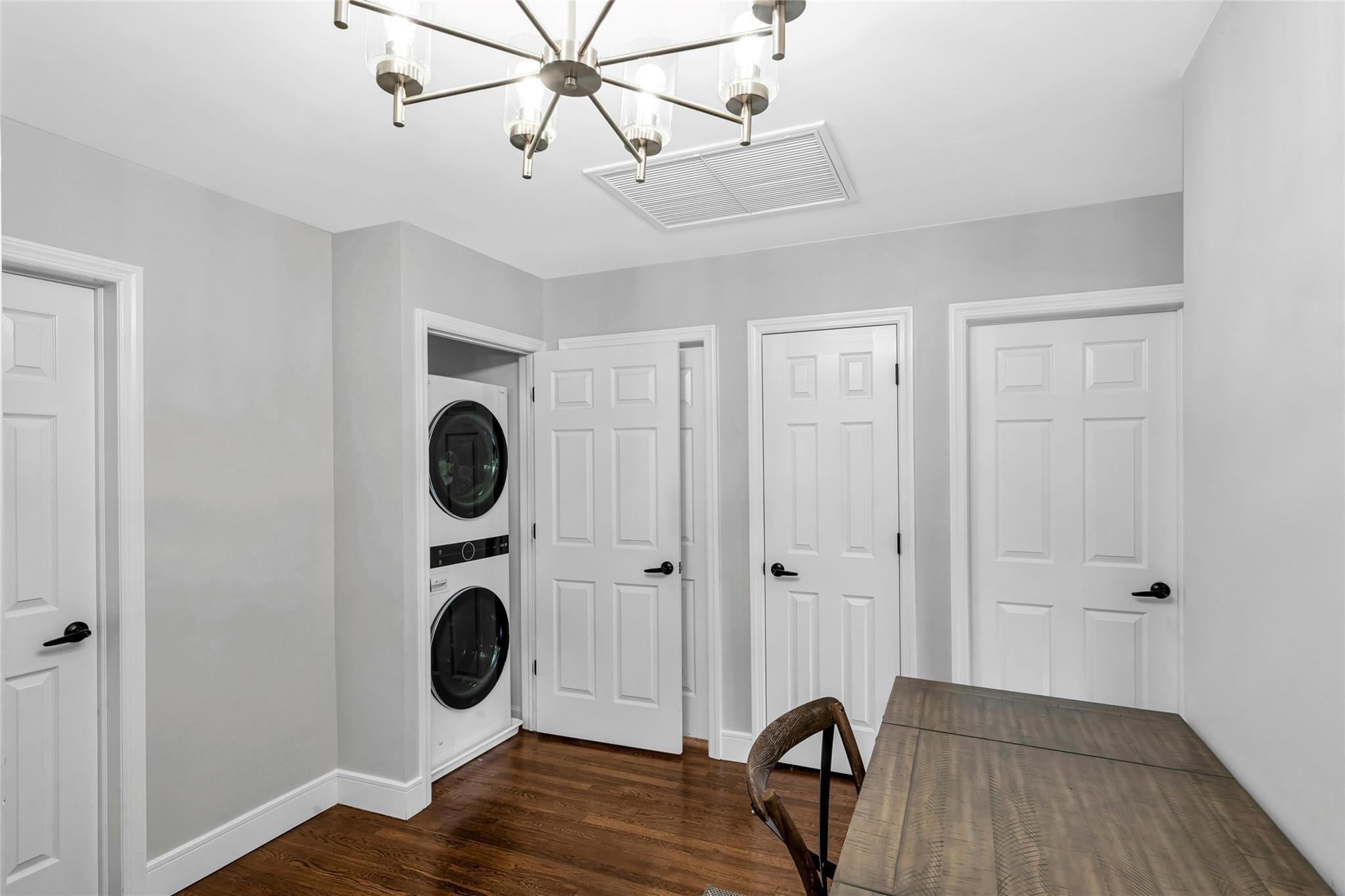 Single Family Pool  Nassau County, NY 11576, MLS-867878-18