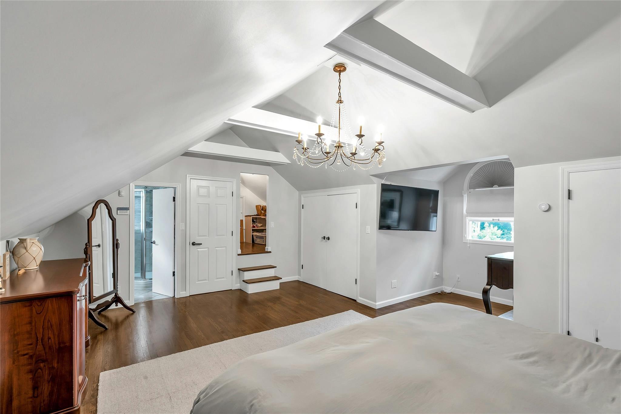 Single Family Pool  Nassau County, NY 11576, MLS-867878-20