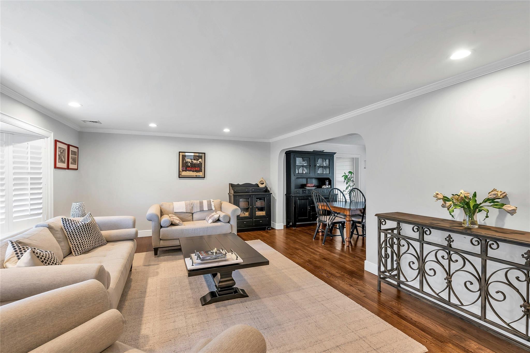 Single Family Pool  Nassau County, NY 11576, MLS-867878-3