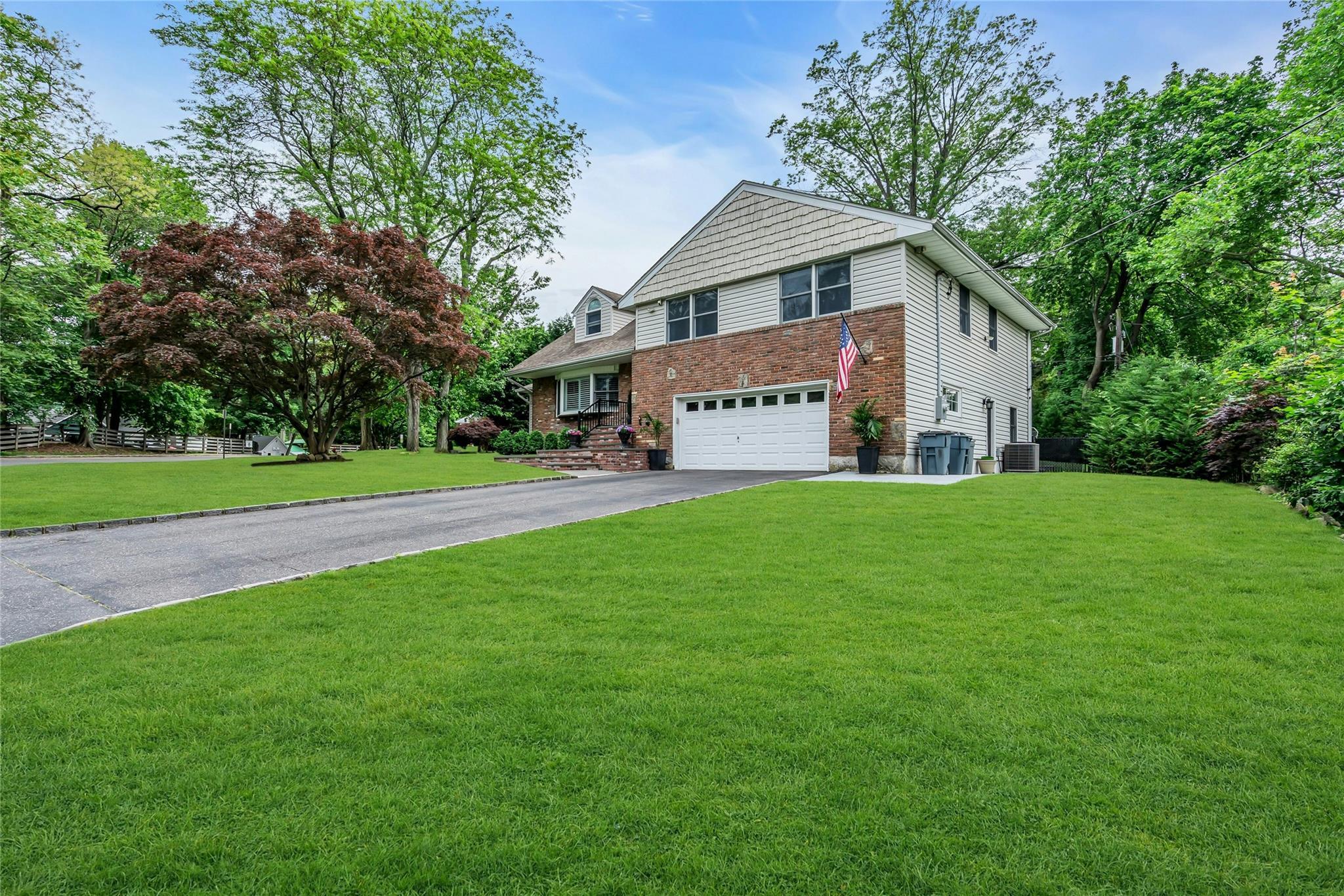 Single Family Pool  Nassau County, NY 11576, MLS-867878-30