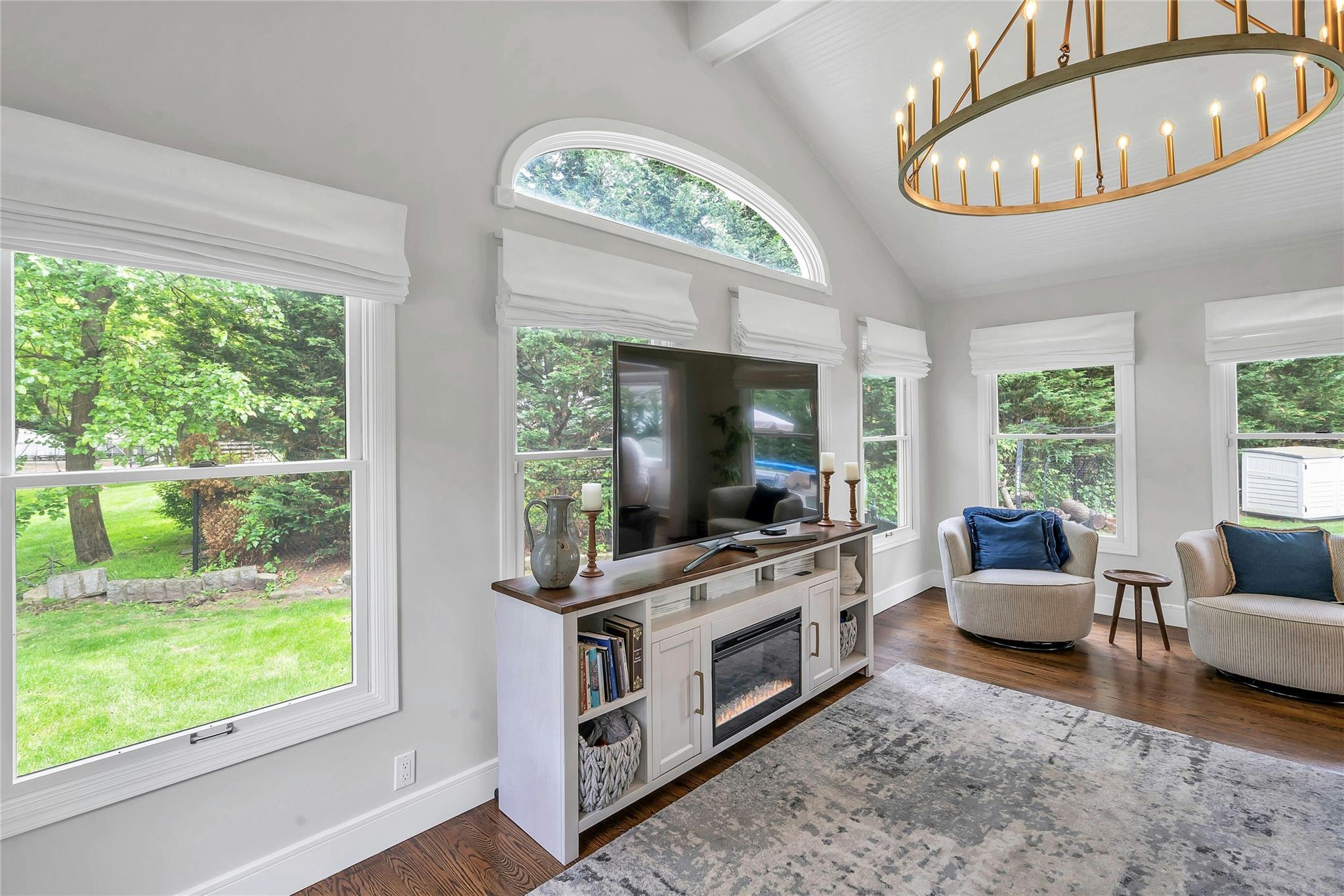 Single Family Pool  Nassau County, NY 11576, MLS-867878-9