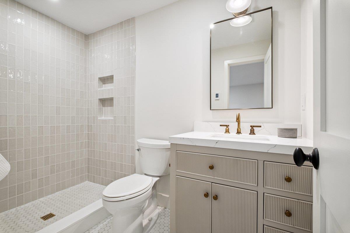 Single Family Crossway  Westchester County, NY 10583, MLS-867890-24