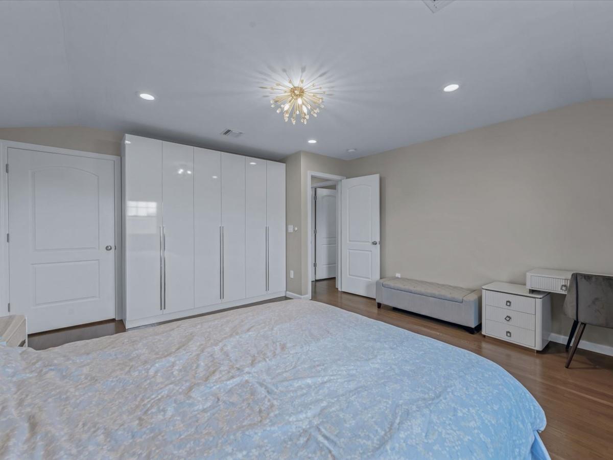 Single Family Thomas  Nassau County, NY 11714, MLS-867913-17