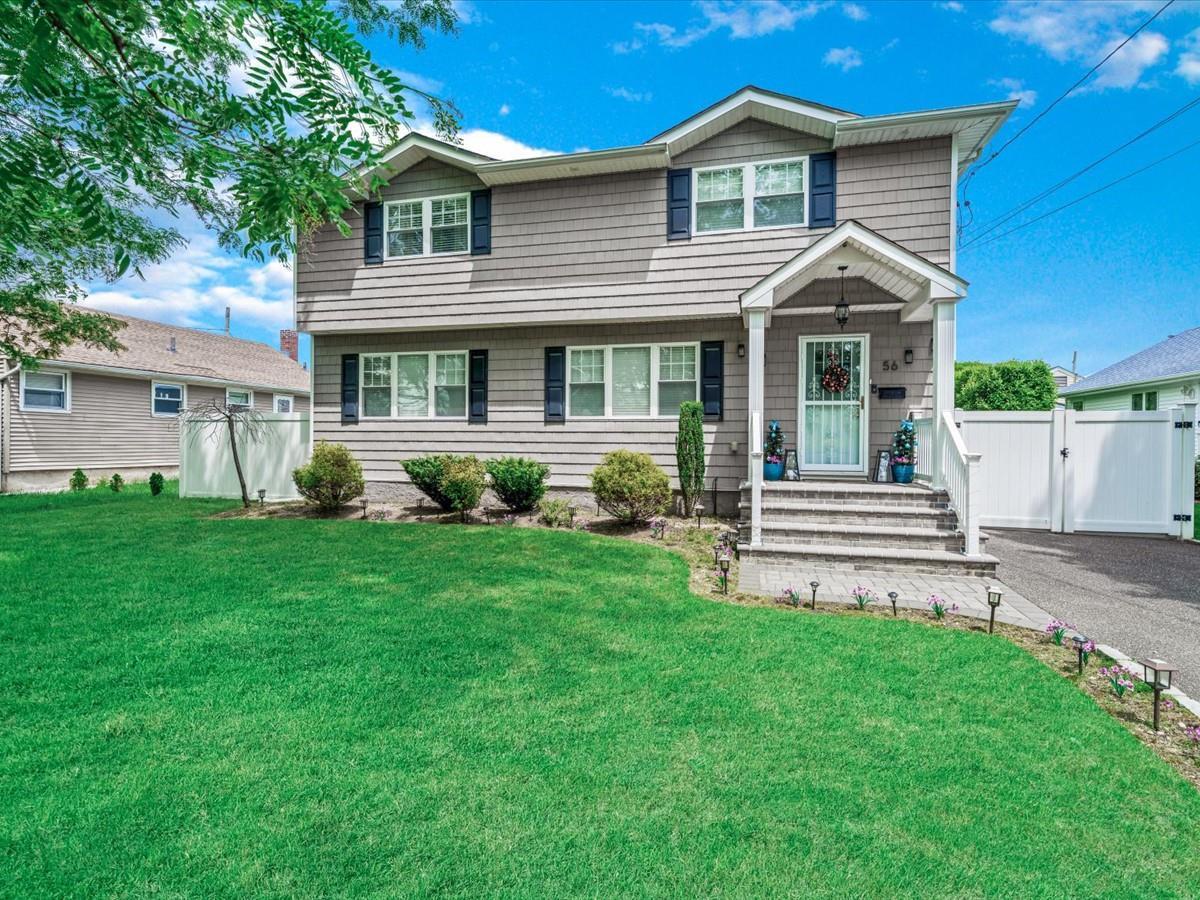 Single Family Thomas  Nassau County, NY 11714, MLS-867913-2