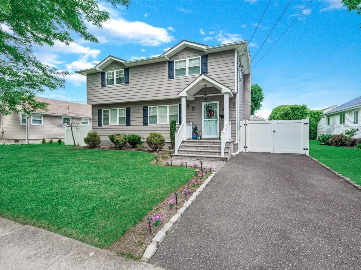 Single Family Thomas  Nassau County, NY 11714, MLS-867913-3