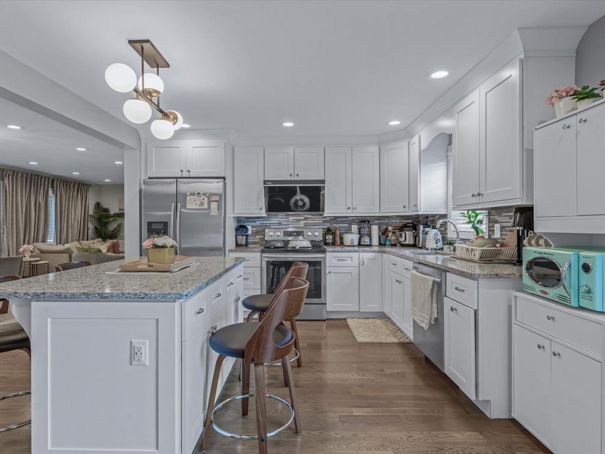 Single Family Thomas  Nassau County, NY 11714, MLS-867913-5