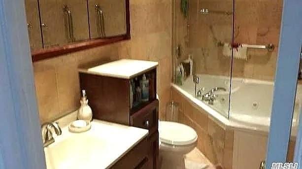 Single Family Peninsula Nassau County, NY 11516, MLS-867927-10