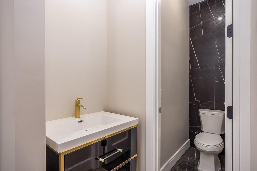 Condo Old Nyack Turnpike  Rockland County, NY 10952, MLS-867928-16