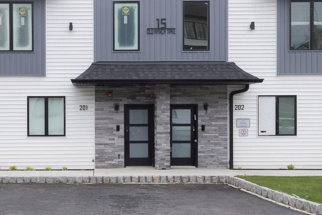 Condo Old Nyack Turnpike  Rockland County, NY 10952, MLS-867928-2