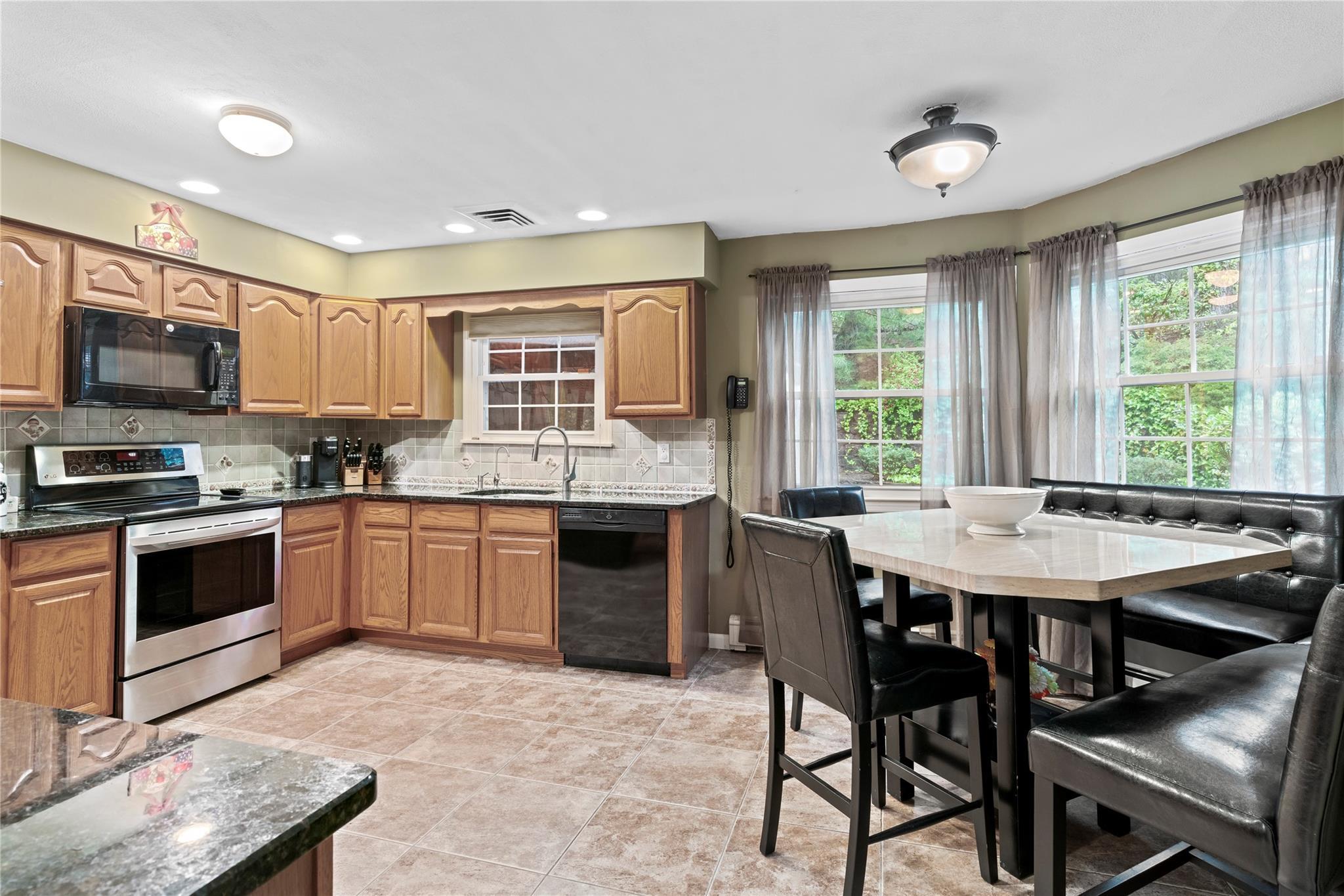 Single Family Maryland  Suffolk County, NY 11746, MLS-867930-16