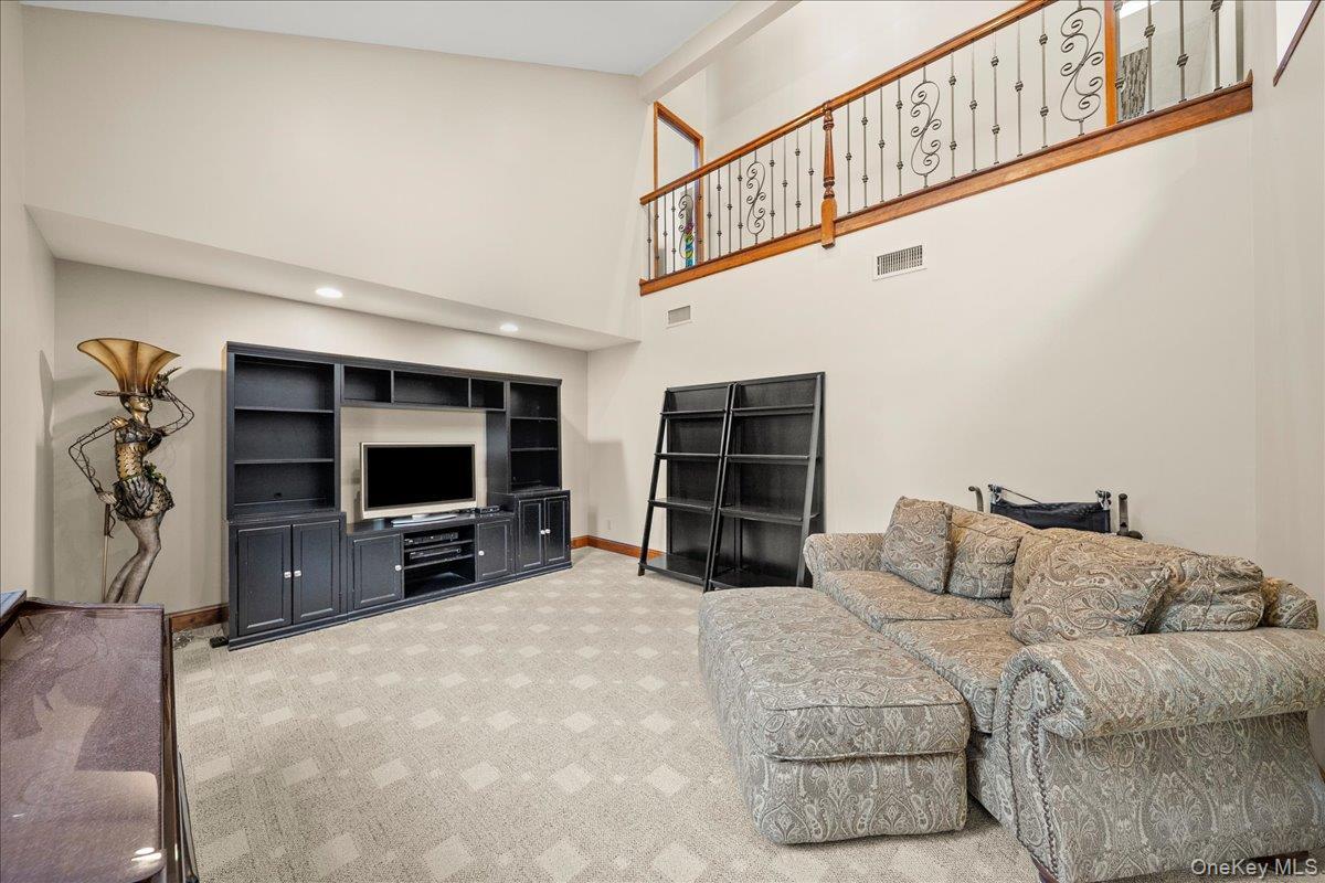 Single Family Kent  Suffolk County, NY 11705, MLS-867941-14