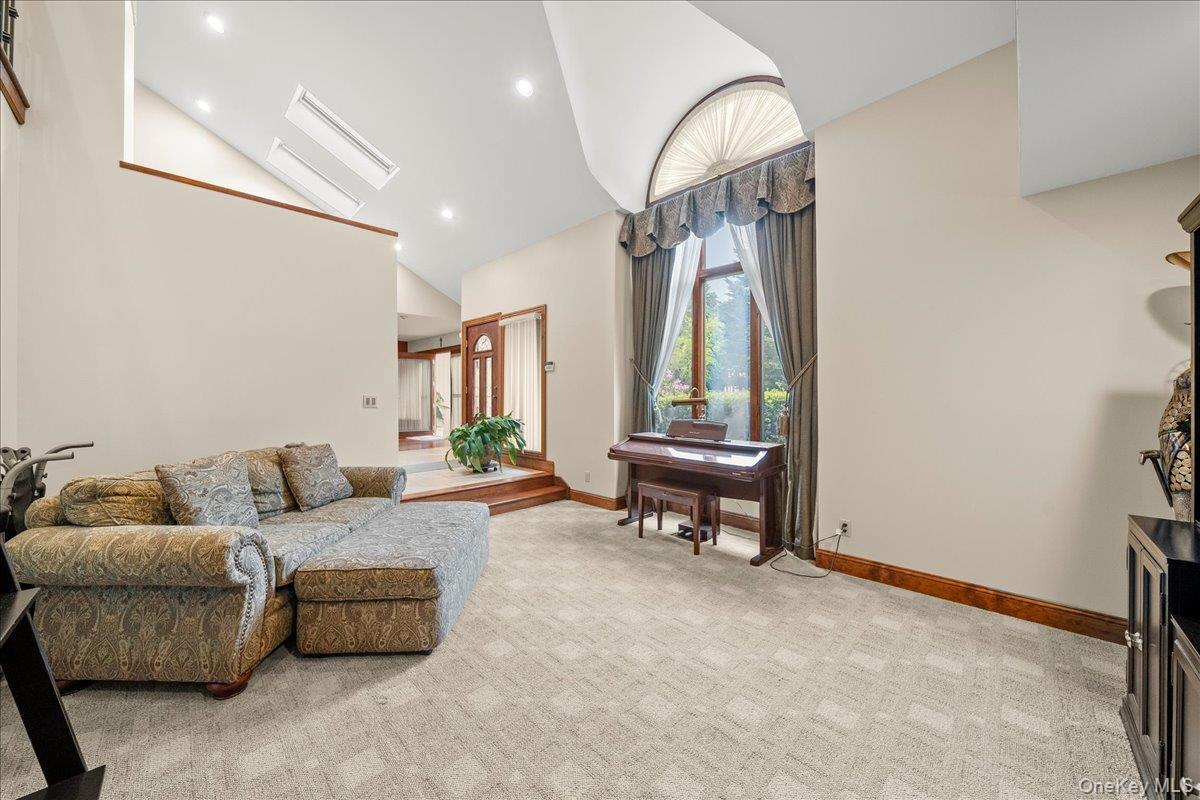 Single Family Kent  Suffolk County, NY 11705, MLS-867941-15