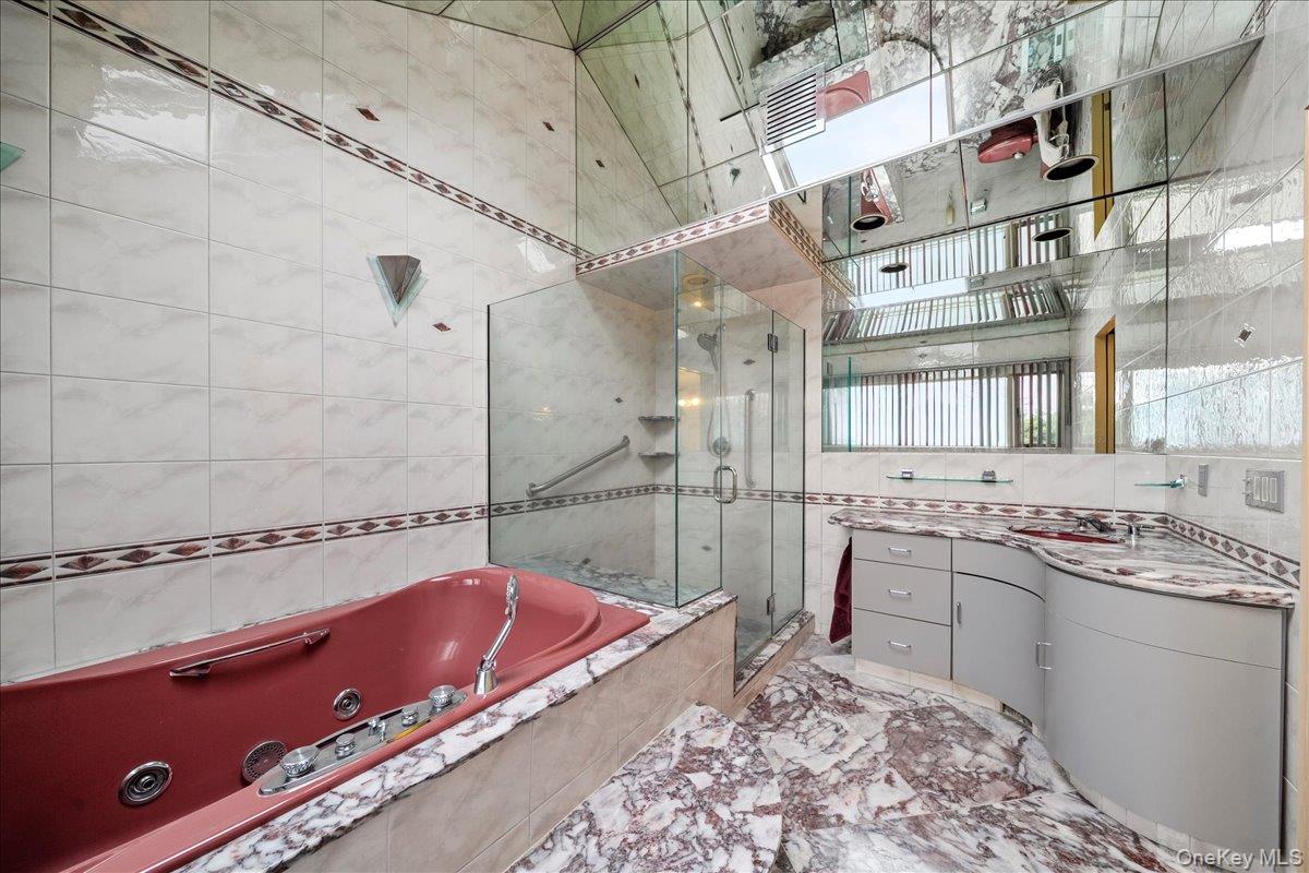 Single Family Kent  Suffolk County, NY 11705, MLS-867941-23