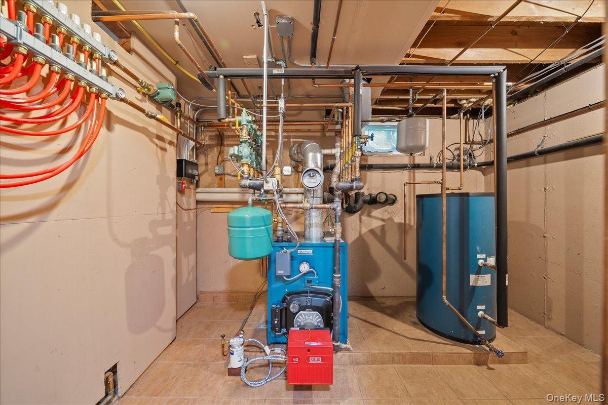 Single Family Kent  Suffolk County, NY 11705, MLS-867941-29