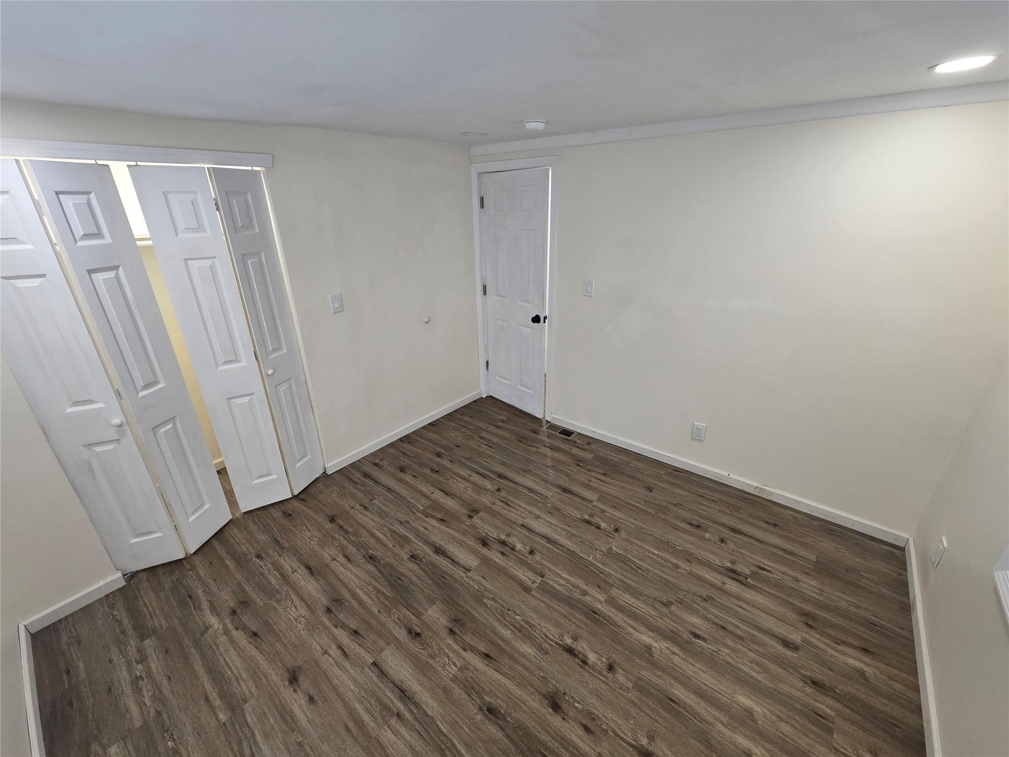 Single Family Periwinkle  Suffolk County, NY 11716, MLS-867949-11