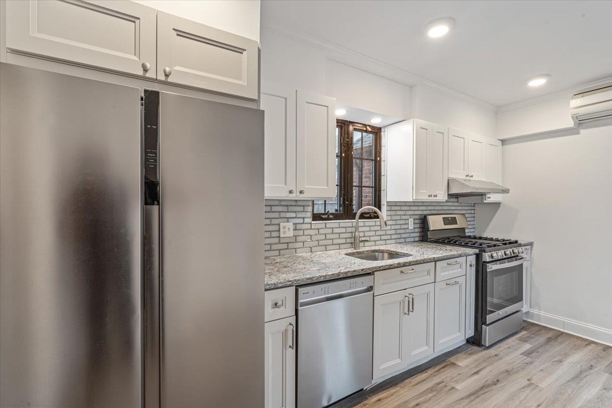 Single Family 33rd  Queens, NY 11358, MLS-867955-16
