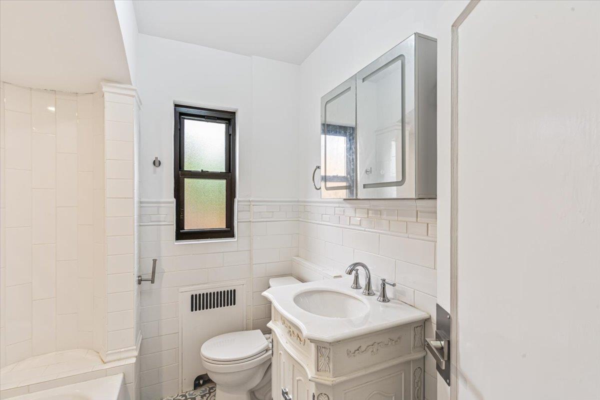 Single Family 33rd  Queens, NY 11358, MLS-867955-30
