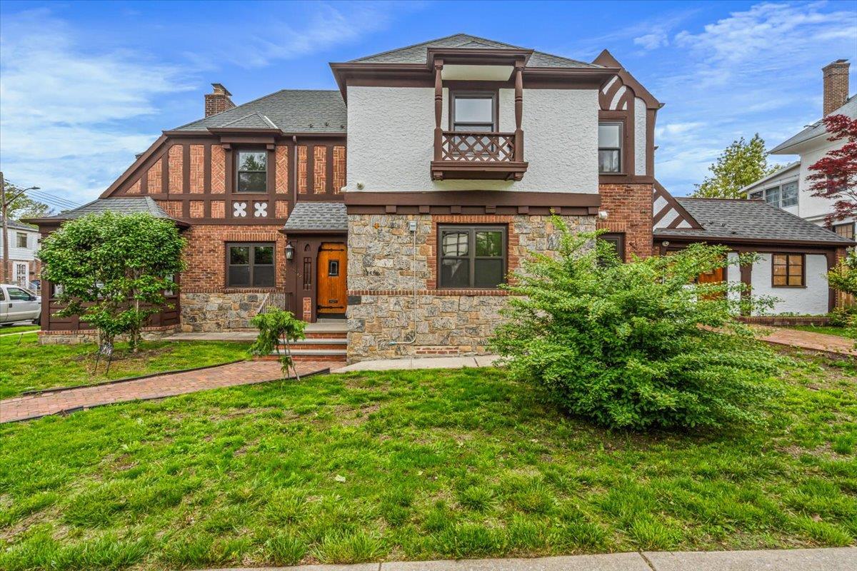 Single Family 33rd  Queens, NY 11358, MLS-867955-36