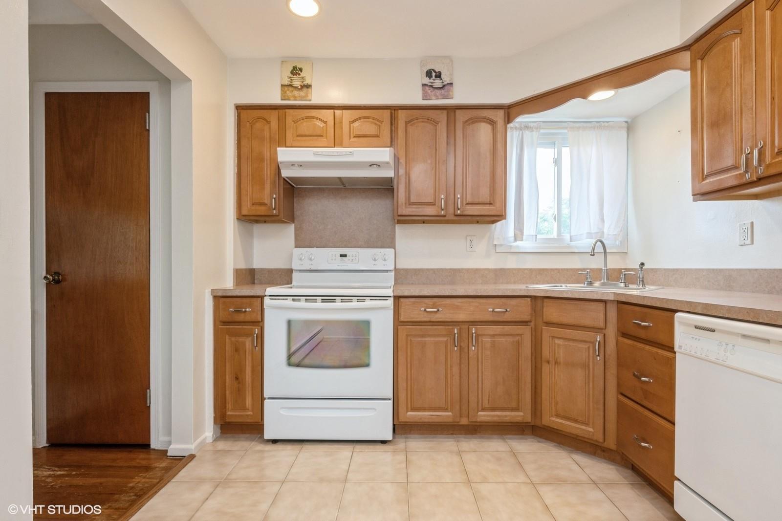 Single Family Fir Nassau County, NY 11793, MLS-867987-10