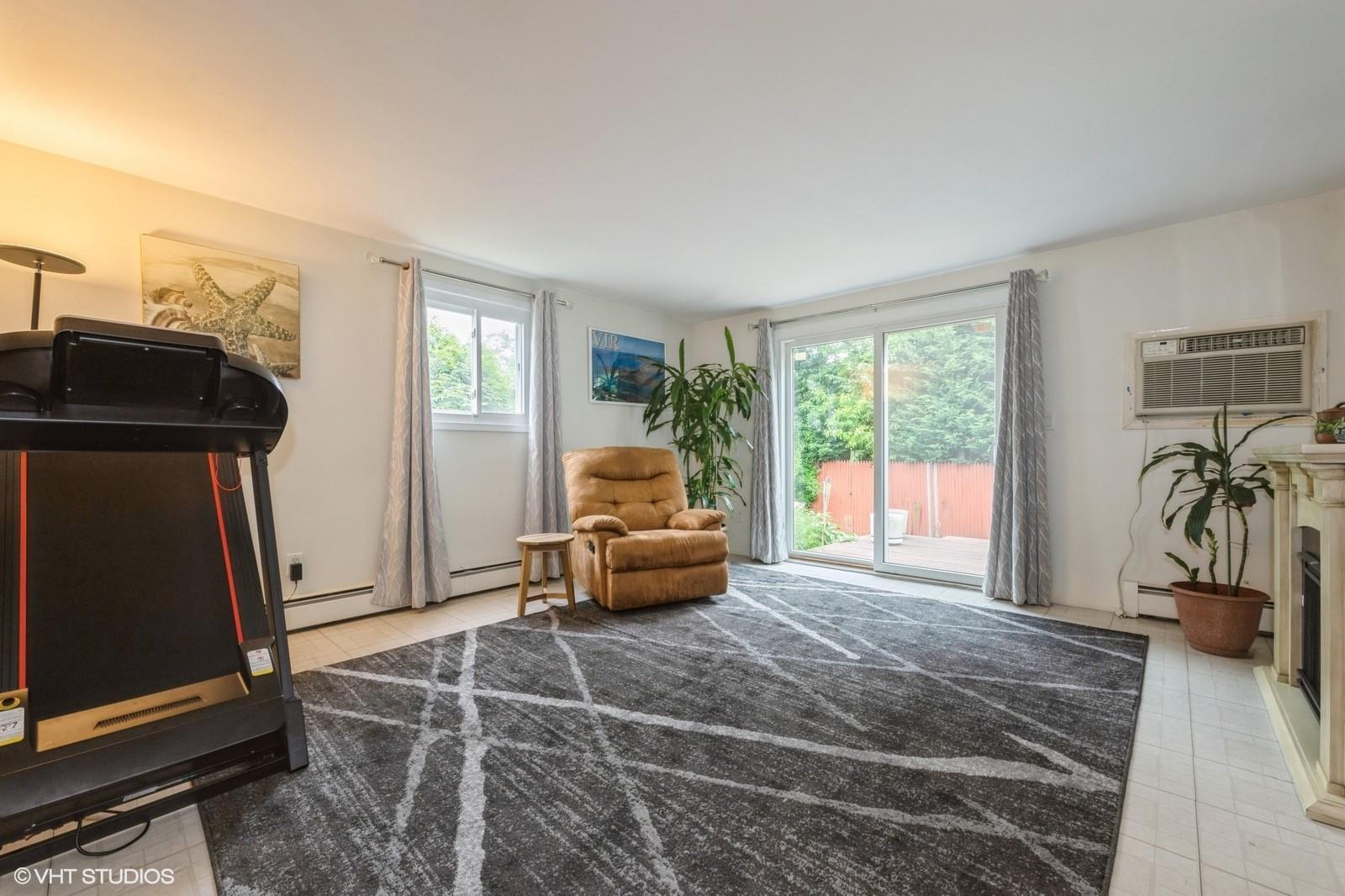 Single Family Fir Nassau County, NY 11793, MLS-867987-18