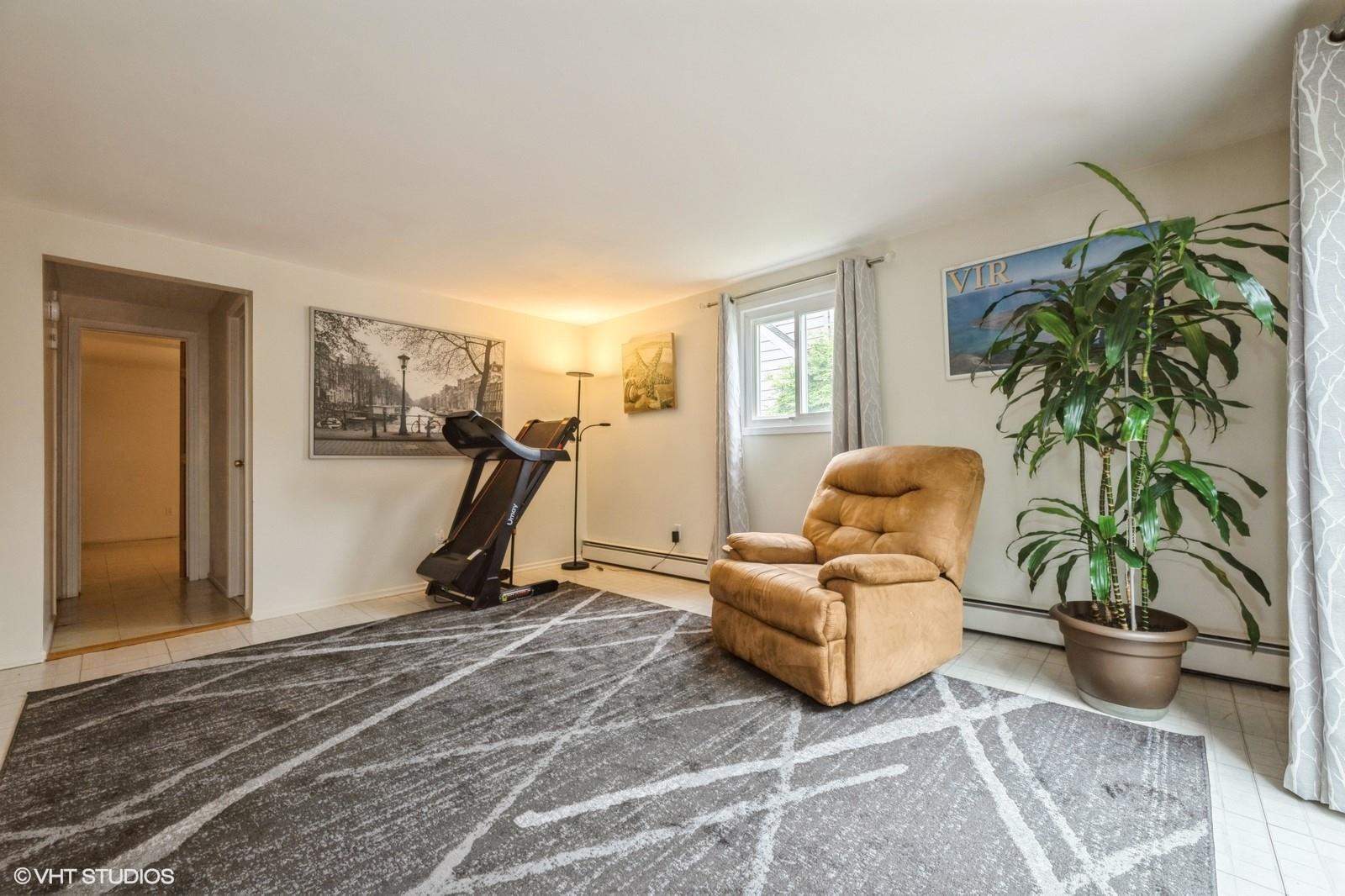 Single Family Fir Nassau County, NY 11793, MLS-867987-21