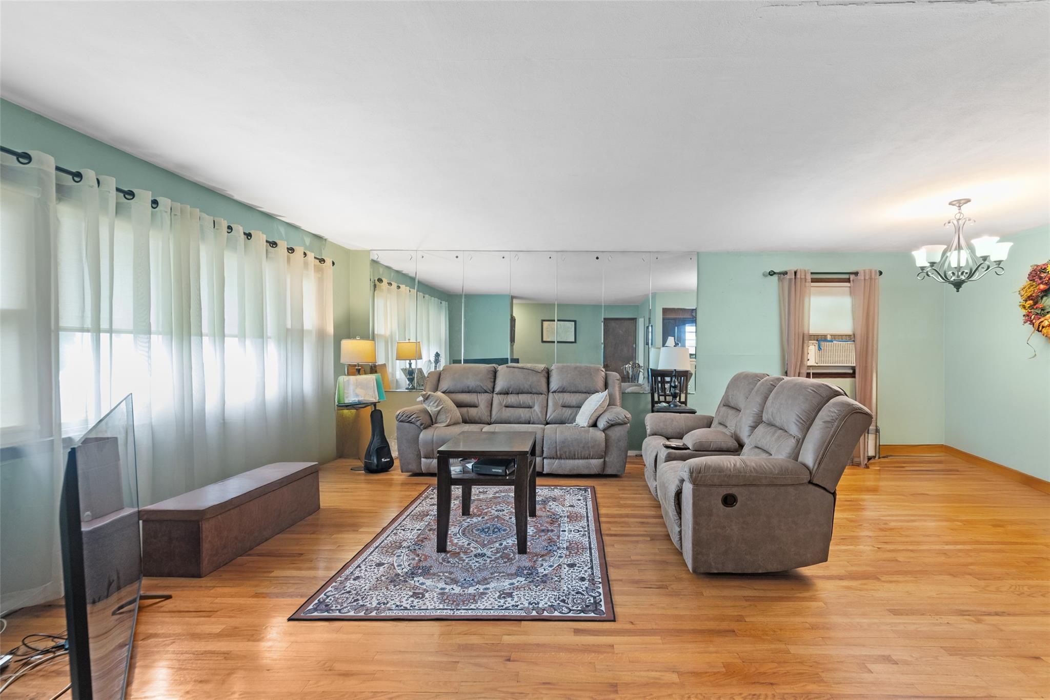 Single Family Laconia  Staten Island, NY 10305, MLS-868003-2