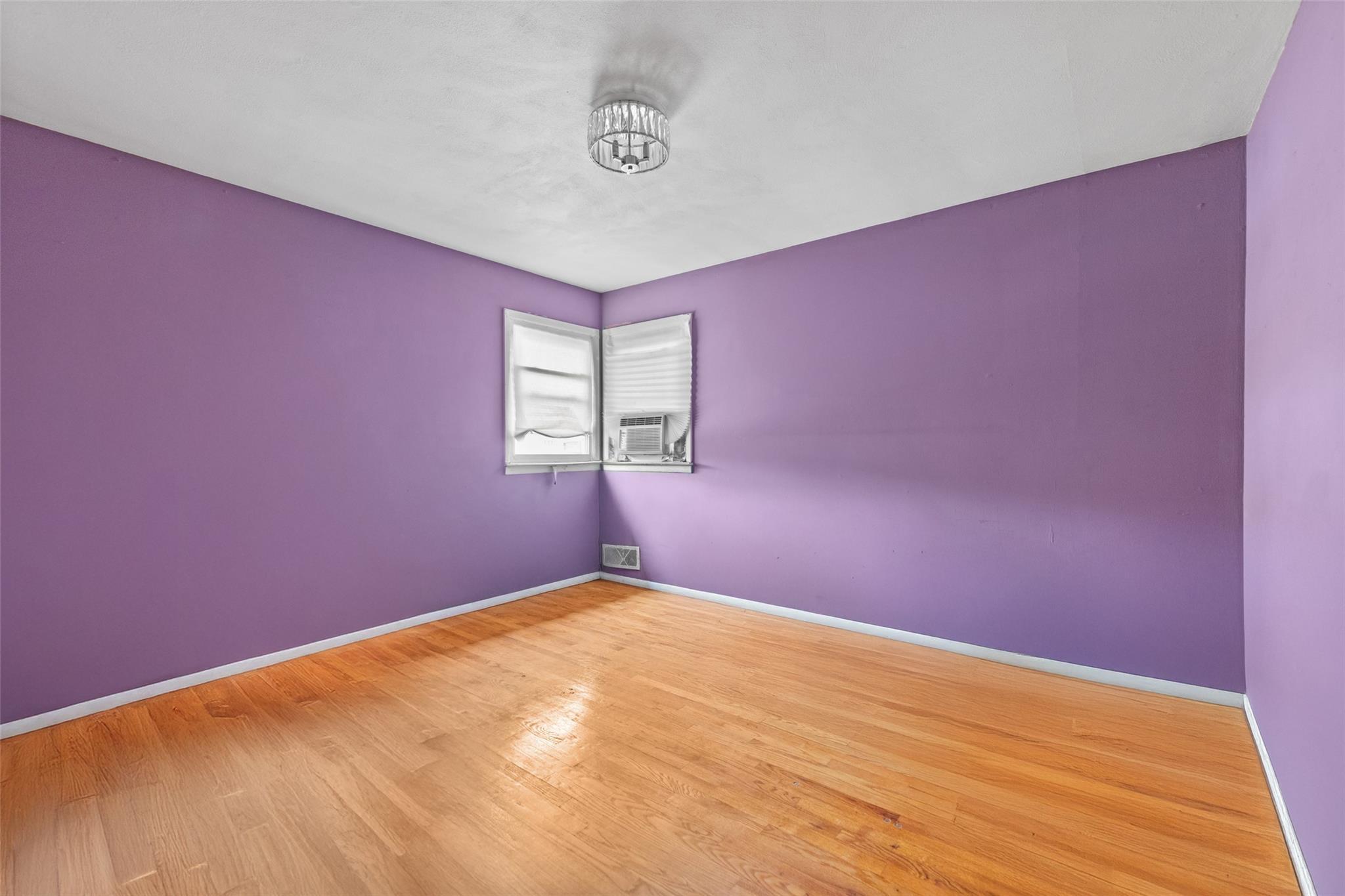 Single Family Laconia  Staten Island, NY 10305, MLS-868003-4