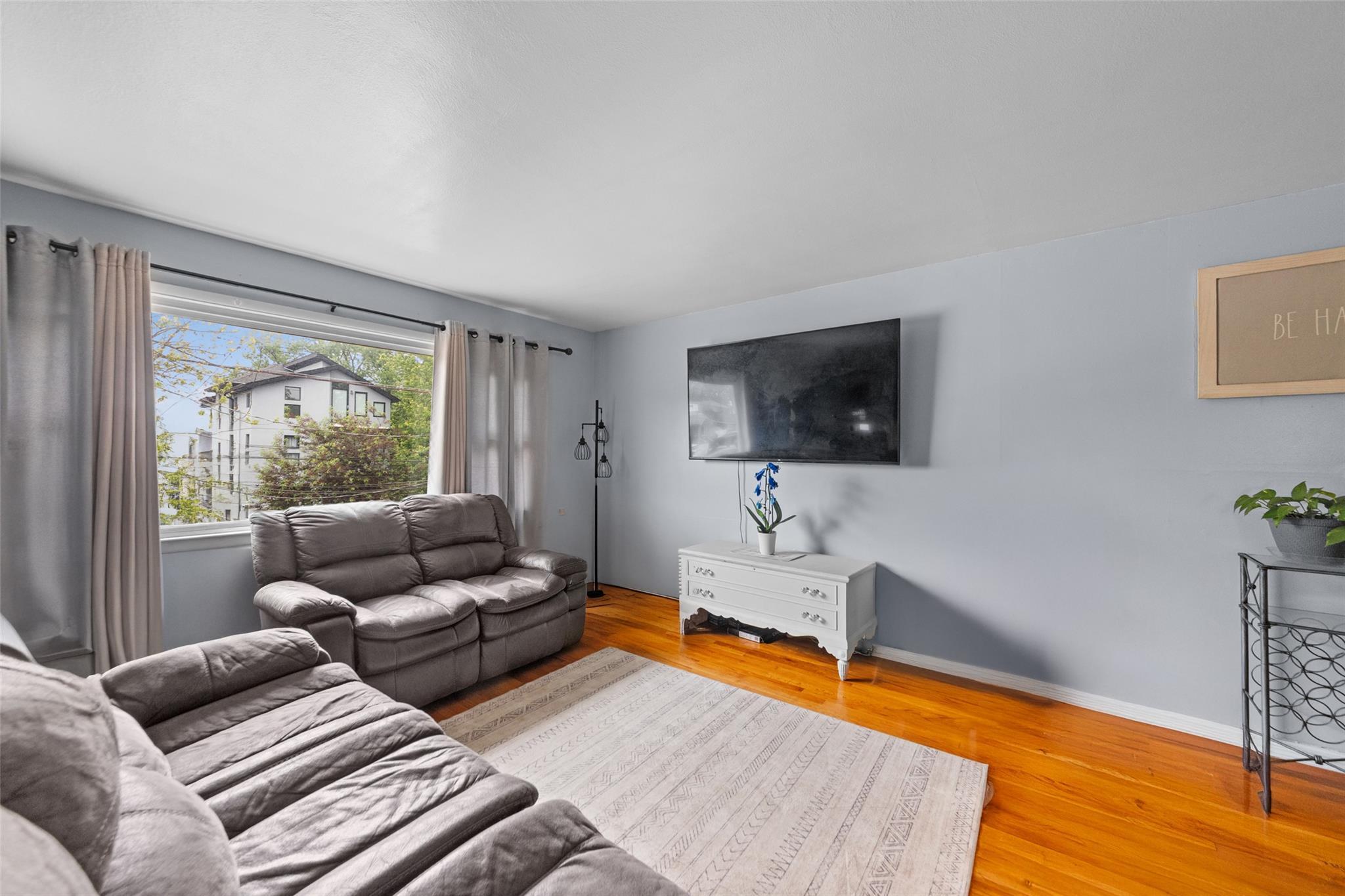 Single Family Laconia  Staten Island, NY 10305, MLS-868003-9